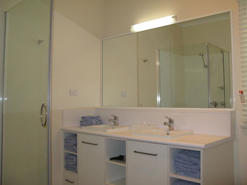 Barclay Motor Inn - Kawana Tourism 36