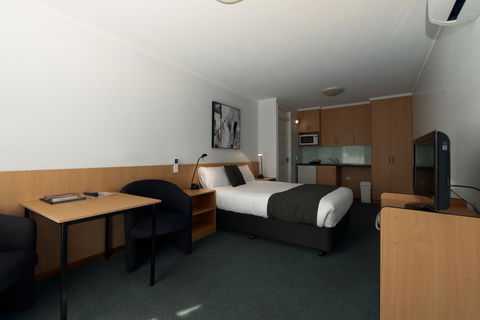 Barclay Motor Inn - Kawana Tourism 4