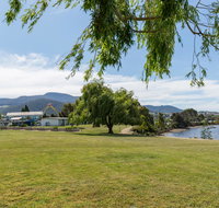 Riverfront Motel  Villas - Kawana Tourism