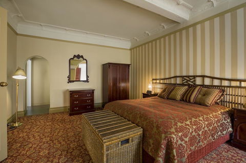 Hadley\'s Orient Hotel - Kawana Tourism 25