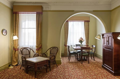 Hadley\'s Orient Hotel - Kawana Tourism 23