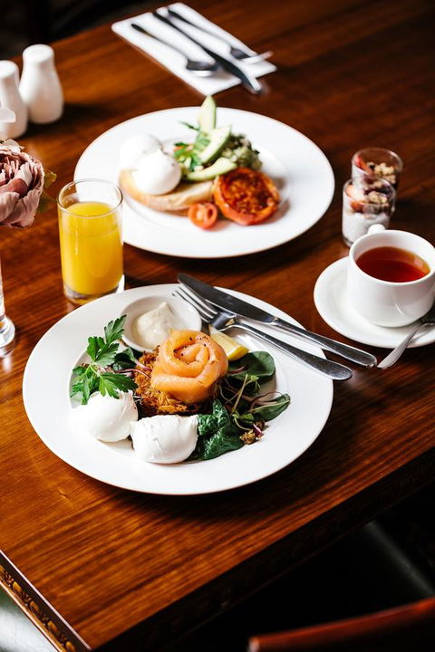 Hadley\'s Orient Hotel - Kawana Tourism 8