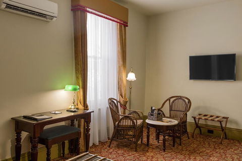 Hadley\'s Orient Hotel - Kawana Tourism 29