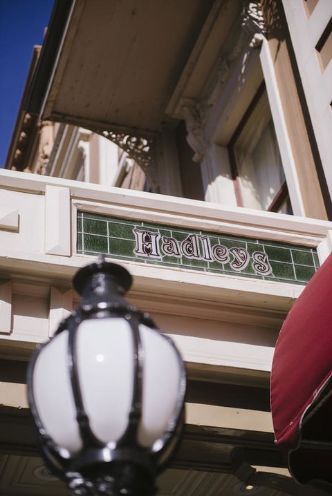 Hadley\'s Orient Hotel - Kawana Tourism 35