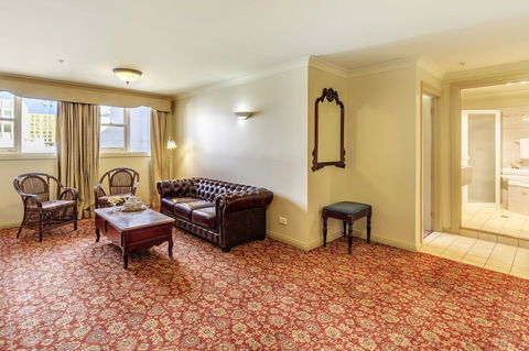 Hadley\'s Orient Hotel - Kawana Tourism 16