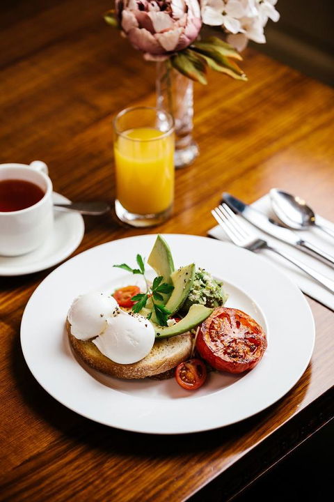 Hadley\'s Orient Hotel - Kawana Tourism 5