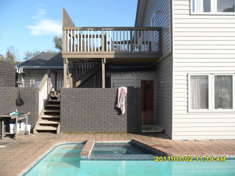 Anchorage Waterfront Retreat - Kawana Tourism 21
