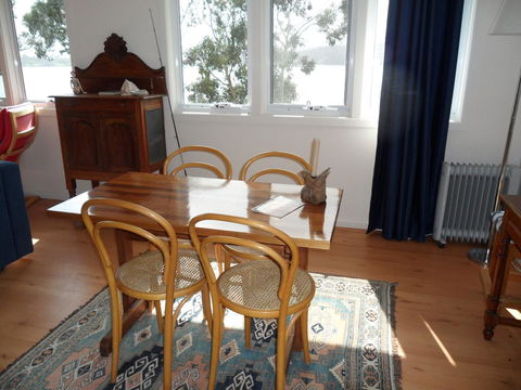 Anchorage Waterfront Retreat - Kawana Tourism 7