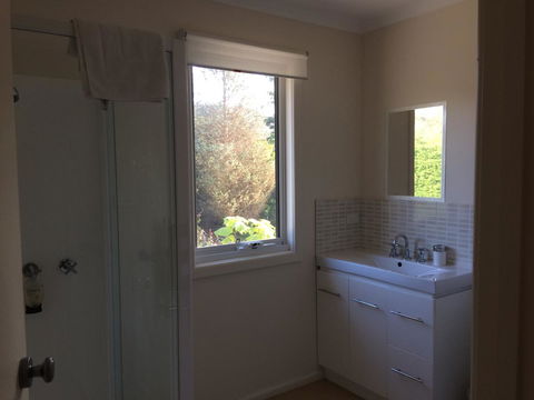 Anchorage Waterfront Retreat - Kawana Tourism 30
