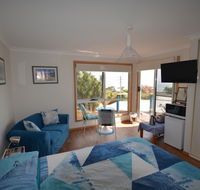 Seascape Beach House - Kawana Tourism