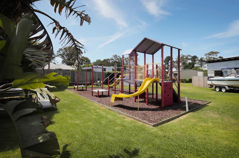 Georges Bay Apartments - Kawana Tourism 42