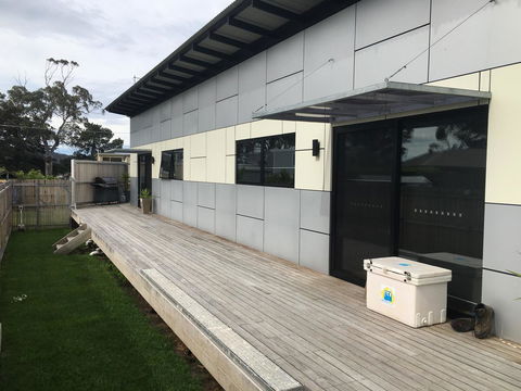 Georges Bay Apartments - Kawana Tourism 14