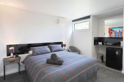 Georges Bay Apartments - Kawana Tourism 24