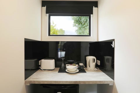 Georges Bay Apartments - Kawana Tourism 17