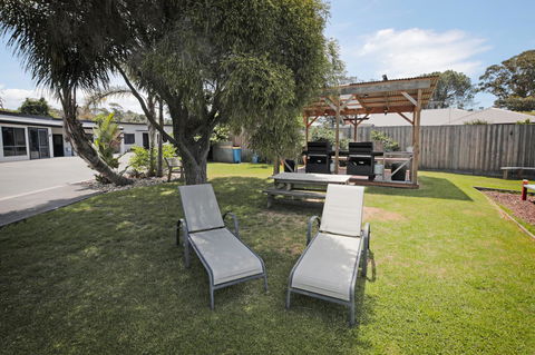 Georges Bay Apartments - Kawana Tourism 39