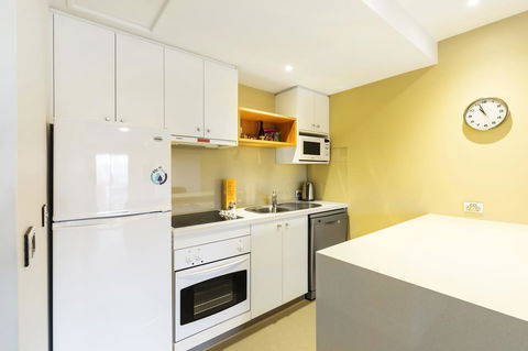 The Old Woolstore Apartment Hotel - Kawana Tourism 14