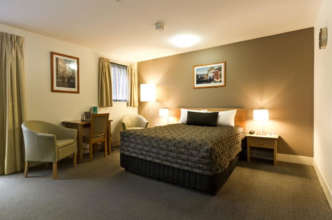 The Old Woolstore Apartment Hotel - Kawana Tourism 32