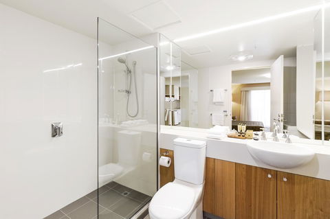 The Old Woolstore Apartment Hotel - Kawana Tourism 20