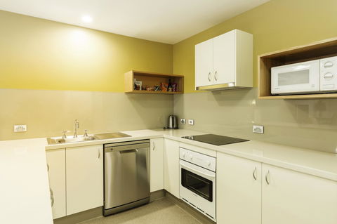 The Old Woolstore Apartment Hotel - Kawana Tourism 16