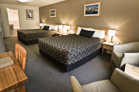 The Old Woolstore Apartment Hotel - Kawana Tourism 33