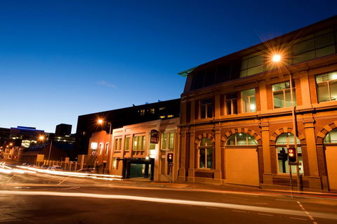 The Old Woolstore Apartment Hotel - Kawana Tourism 2