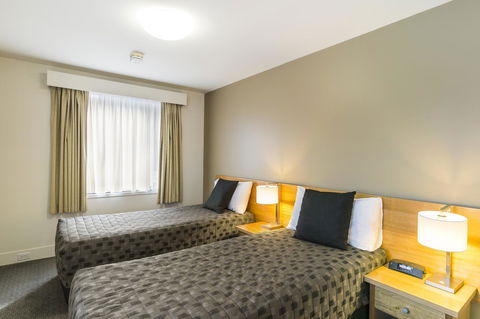 The Old Woolstore Apartment Hotel - Kawana Tourism 9