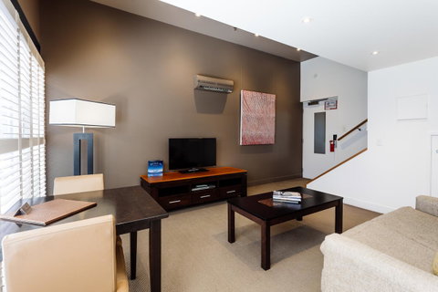 The Henry Jones Art Hotel - Kawana Tourism 39