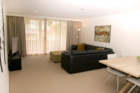 Salamanca Inn - Kawana Tourism 35