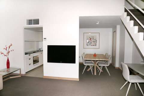 Salamanca Inn - Kawana Tourism 24
