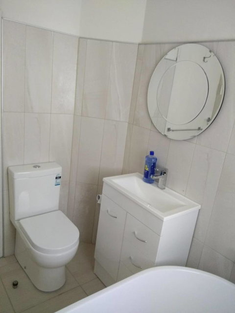 Riverbank Villa - Kawana Tourism 22