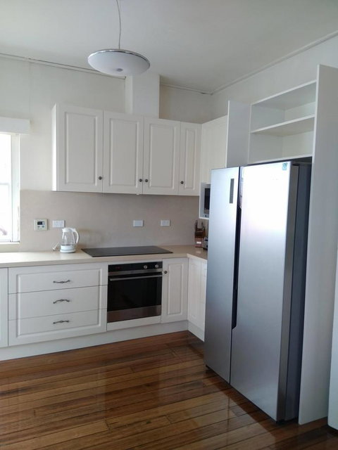 Riverbank Villa - Kawana Tourism 16