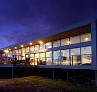 Sunset Bay Escape - Kawana Tourism