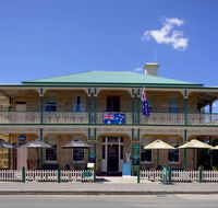 The Richmond Arms Hotel - Kawana Tourism