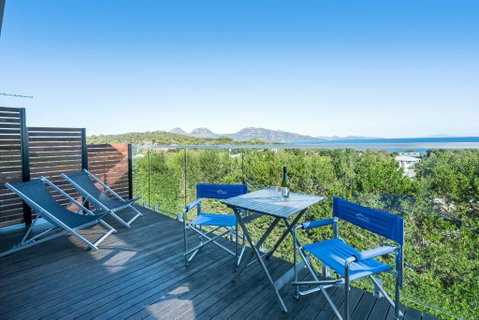 Freycinet Panorama - Kawana Tourism 0