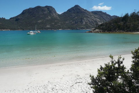 Freycinet Panorama - Kawana Tourism 18