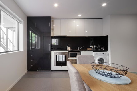 110 Hampden Apartments - Kawana Tourism 15