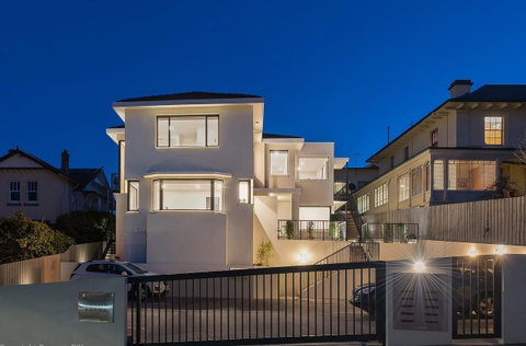 110 Hampden Apartments - Kawana Tourism 0