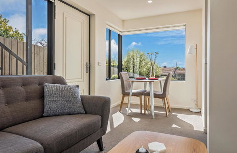110 Hampden Apartments - Kawana Tourism 2