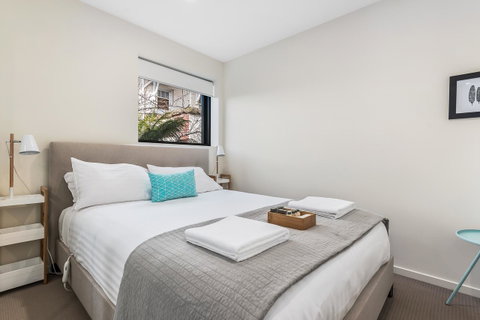 110 Hampden Apartments - Kawana Tourism 11