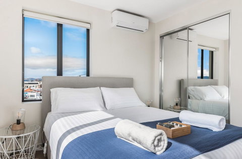 110 Hampden Apartments - Kawana Tourism 34