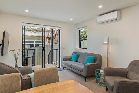 110 Hampden Apartments - Kawana Tourism 22