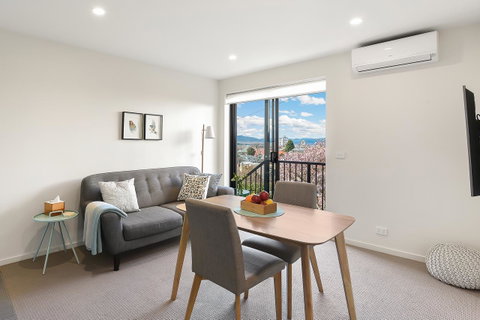 110 Hampden Apartments - Kawana Tourism 12