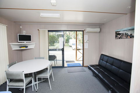 Seven Mile Beach Cabin And Caravan Park - Kawana Tourism 12