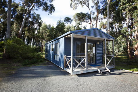 Seven Mile Beach Cabin And Caravan Park - Kawana Tourism 2
