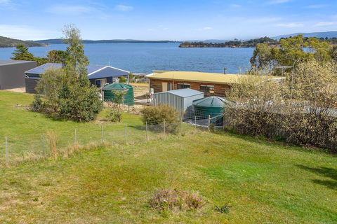 Omaroo Cottage Bruny Island - Kawana Tourism 13