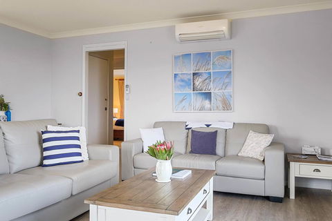 Omaroo Cottage Bruny Island - Kawana Tourism 4