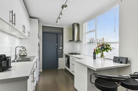 Trinity Hill Apartments - Kawana Tourism 8