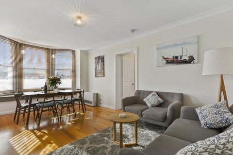 Trinity Hill Apartments - Kawana Tourism 10