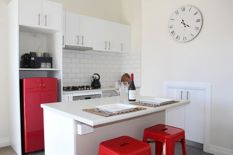 Trinity Hill Apartments - Kawana Tourism 13