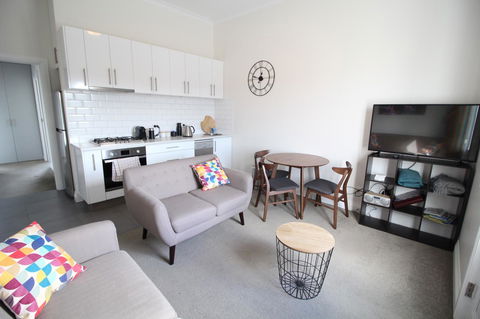 Trinity Hill Apartments - Kawana Tourism 15